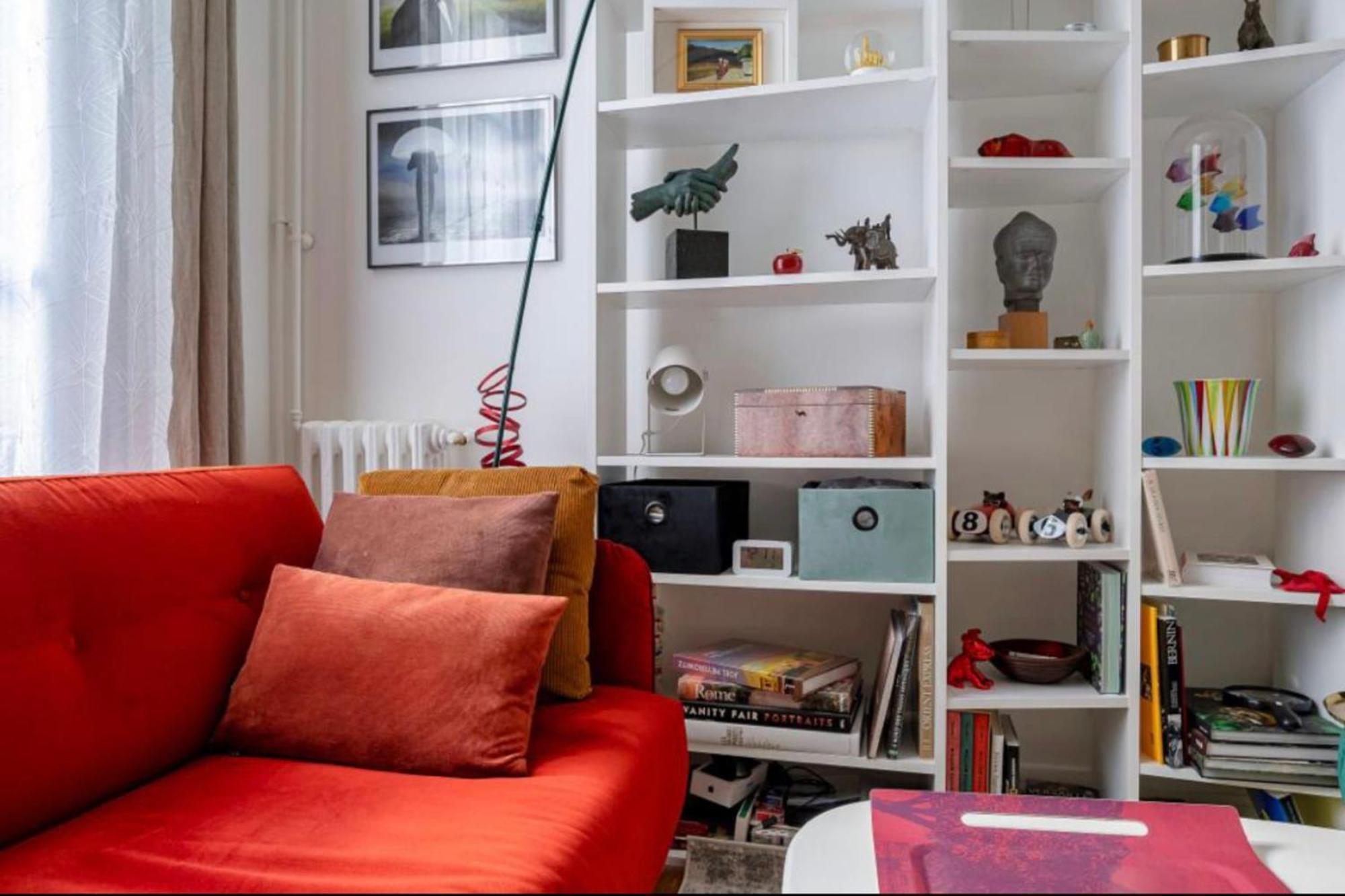 Charming Quiet Near Montmartre Apartment *