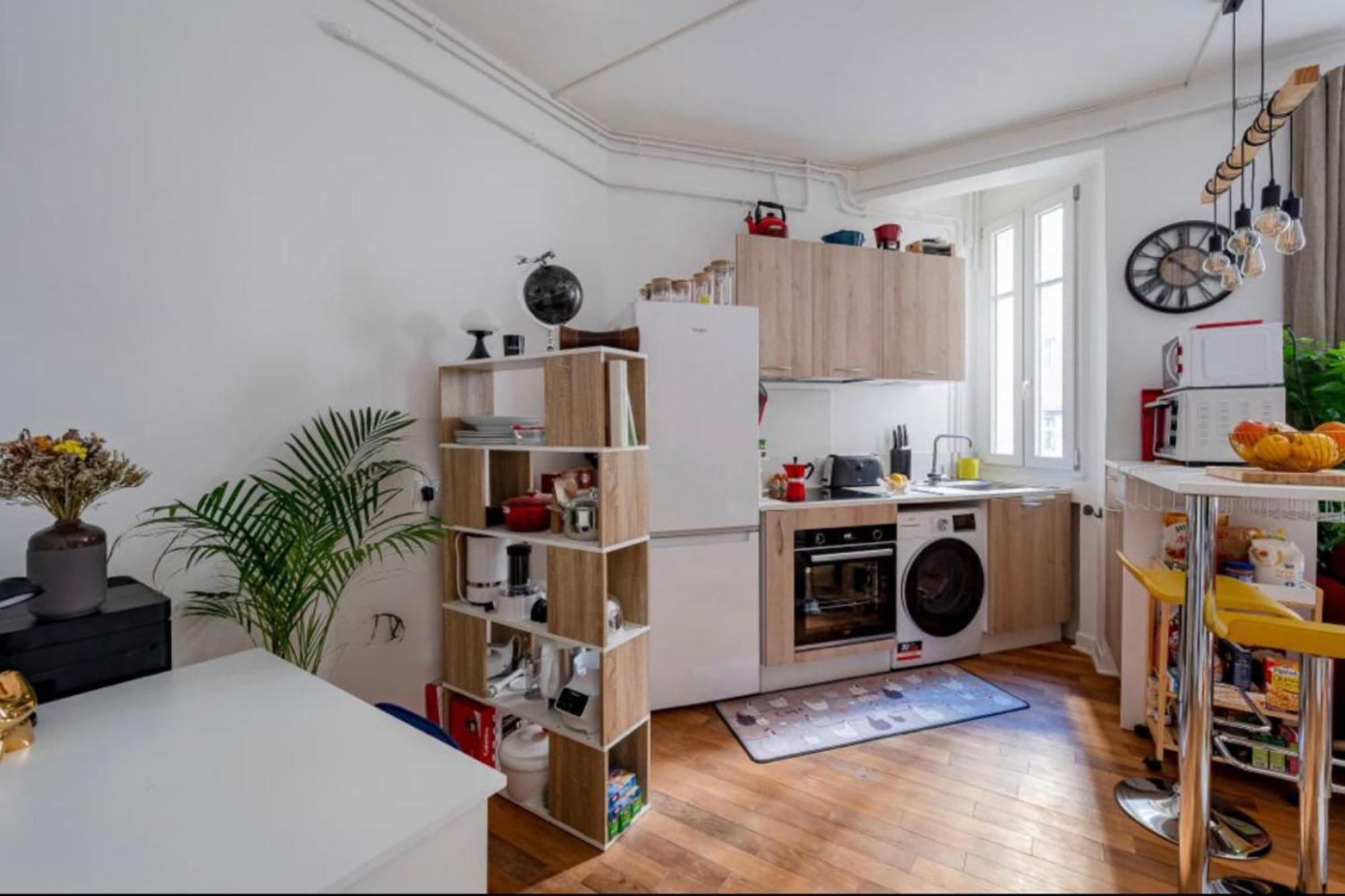 Charming Quiet Near Montmartre *