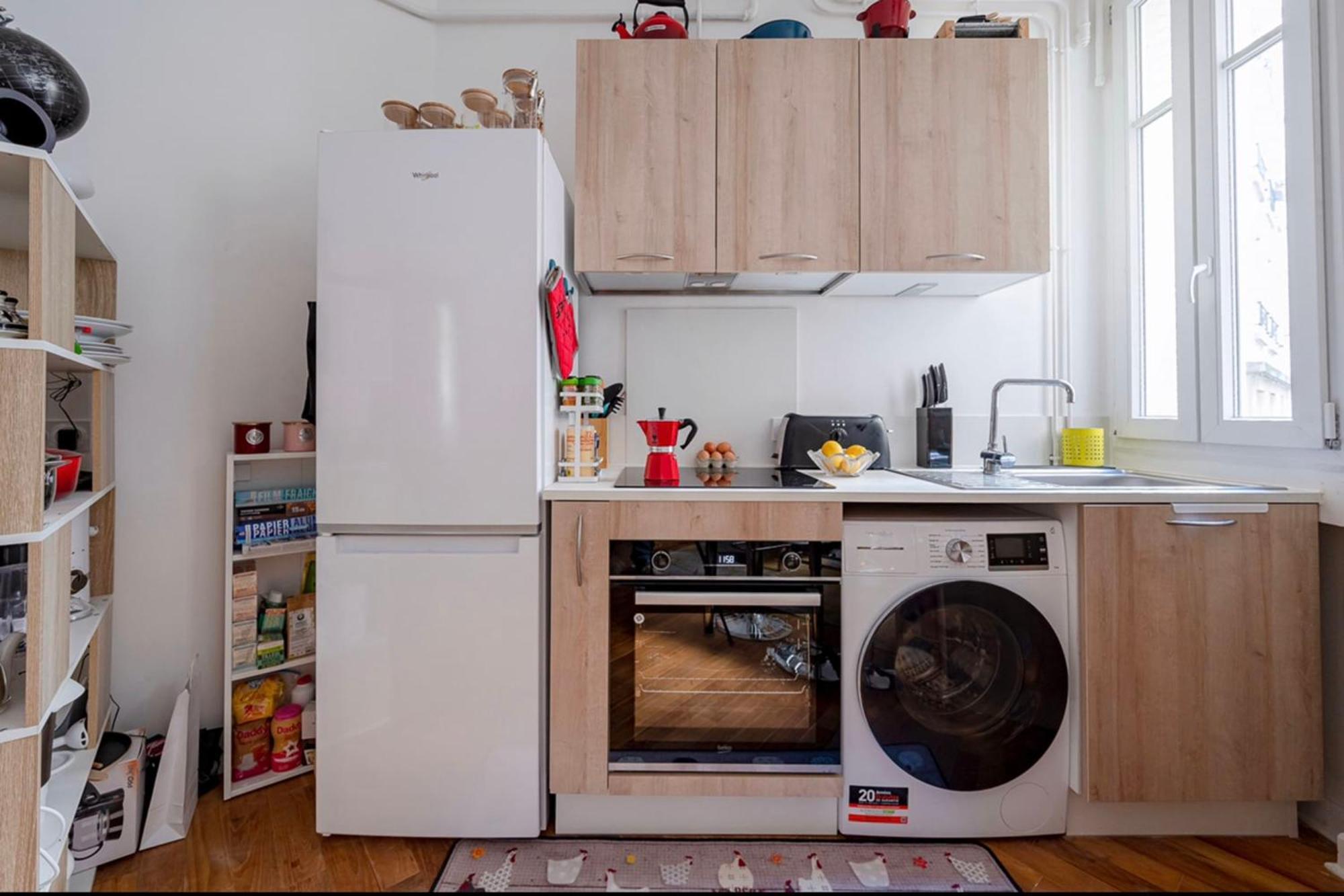 Charming Quiet Near Montmartre Apartment Paris