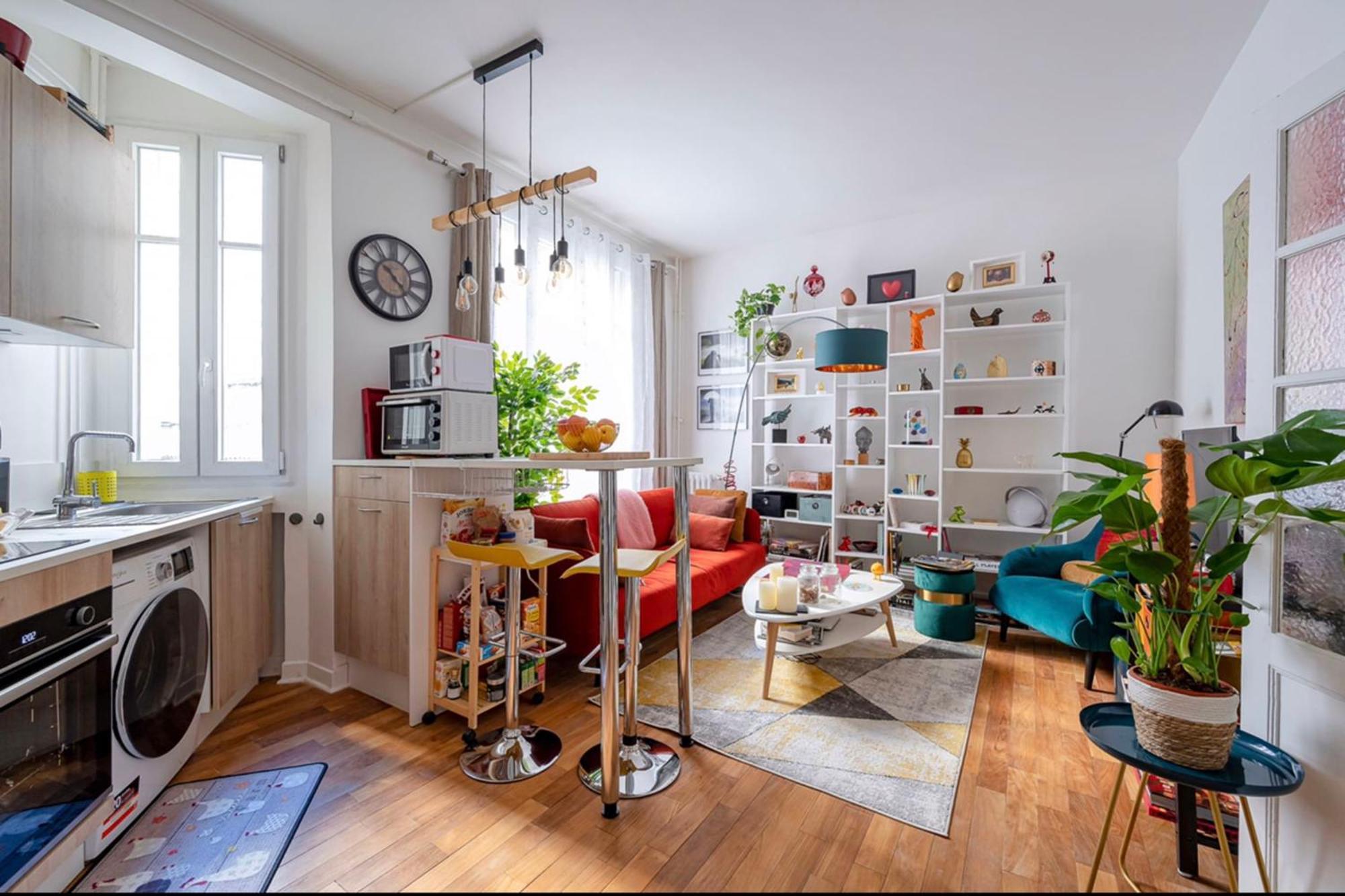 Charming Quiet Near Montmartre *